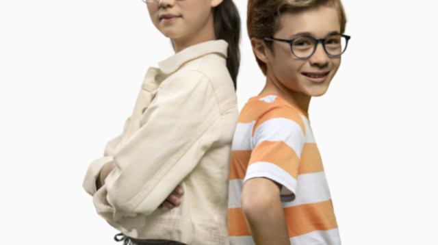 ילדים עם משקפי ראיה (צילום: באדיבות שמיר אופטיקה)