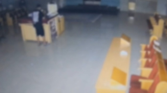 קטין מבית שאן שדד בית כנסת (צילום: דוברות המשטרה)