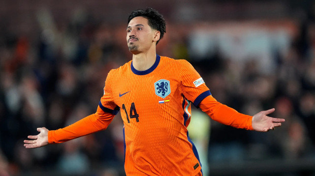 טיג'אני ריינדרס במדי נבחרת הולנד (צילום: GettyImages, Soccrates Images)