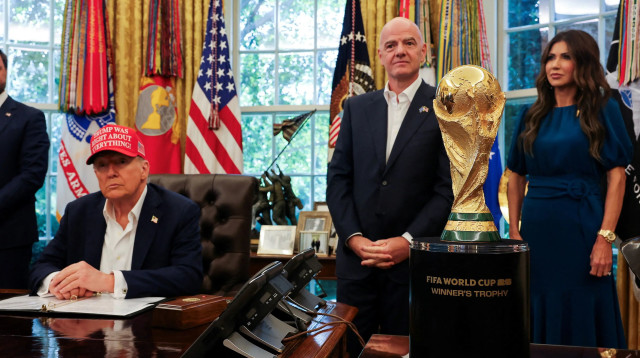 נשיא ארצות הברית דונלד טראמפ עם נשיא פיפ"א ג'יאני אינפנטינו (צילום: רויטרס)