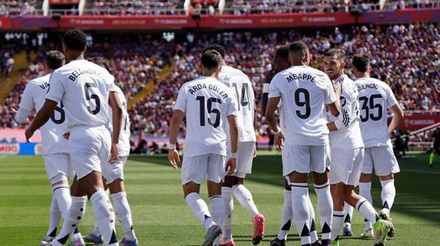 שחקני ריאל מדריד חוגגים (צילום: Soccrates Images)