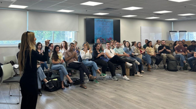 מפגש סוף שנת התמחות במרכז פסגה בתל אביב (צילום: באדיבות עיריית תל אביב-יפו)