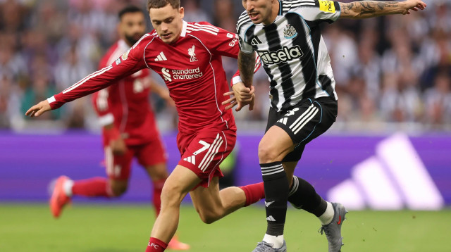 סנדרו טונאלי, ניוקאסל לצד פלוריאן וירץ, ליברפול (צילום: GettyImages)