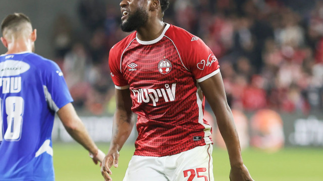 לוקאס ונטורה שחקן הפועל באר שבע מאוכזב (צילום: קובי אליהו)