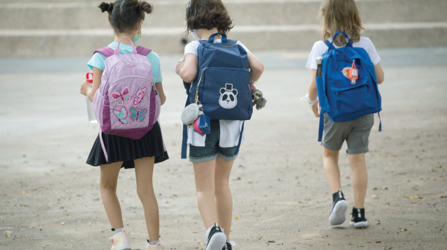 תלמידים חוזרים לבית הספר צילום מרים  (צילום: מרים אלסטר, פלאש 90)