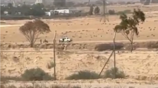 מתוך סרטון הירי סמוך לנבטים (צילום: ללא קרדיט)