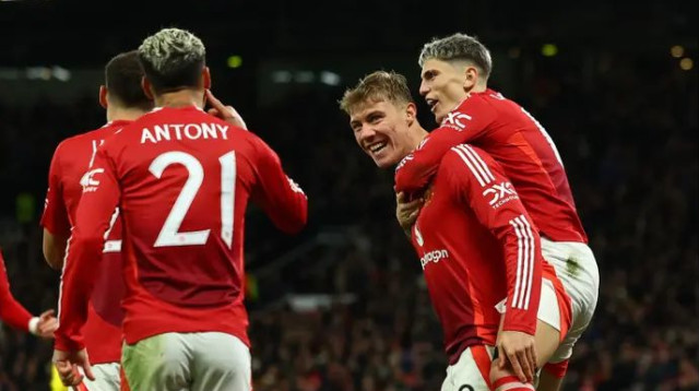 רסמוס הוילונד עם אלחנדרו גרנאצ'ו (צילום: רויטרס)