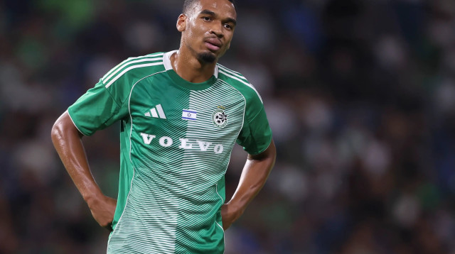 קסנדר סברינה שחקן מכבי חיפה מאוכזב (צילום: מאור אלקסלסי)