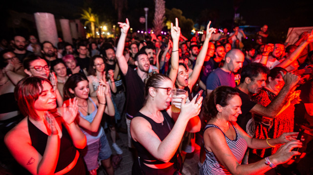 לילה מוטרף במוזיאון: האינדינגב חזר, מוקף בהיסטוריה שיושבת טוב על הביט (צילום: שחף הבר)