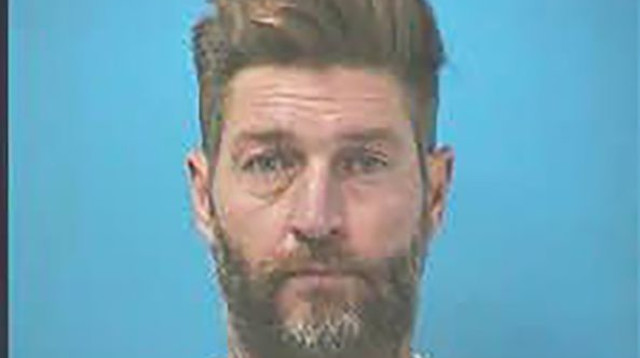 קאטלר בתמונת המעצר (צילום: Gettyimages)