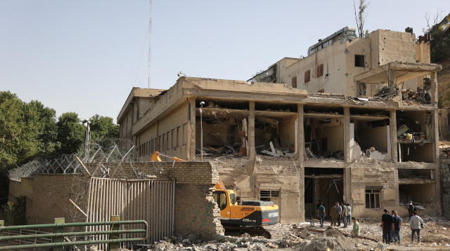 ההריסות בכלא אווין באיראן (צילום: Majid Asgaripour/WANA via REUTERS)