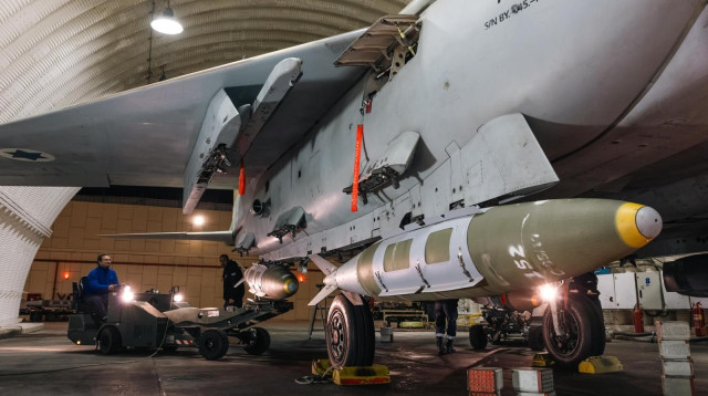 מטוס חיל האוויר מוכן לטיסה  (צילום: דובר צה"ל)