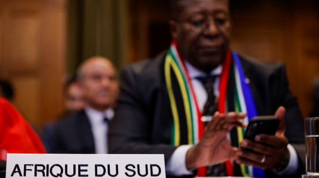 התובע מדרום אפריקה נגד ישראל (צילום: רויטרס)