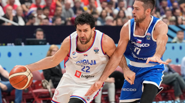 ואסילייה מיציץ', שחקן נבחרת סרביה (צילום: רויטרס)