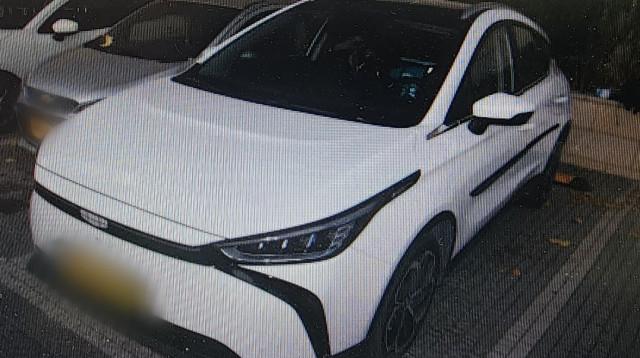 הרכב שנגנב מרמת גן (צילום: דוברות המשטרה)