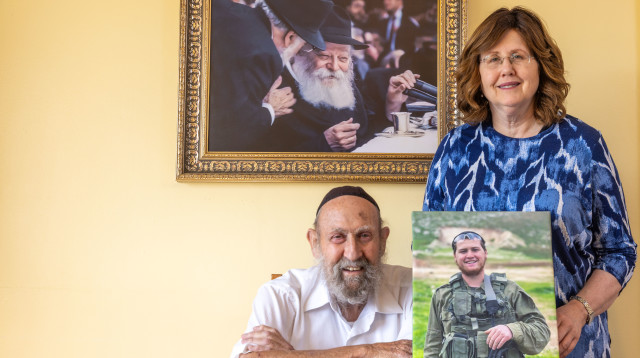 הרב דוד נול ורעייתו מרים, הוריו של החייל משה שמואל נול ז"ל (צילום: יוסי אלוני)