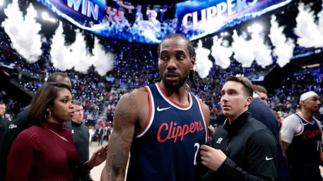 שולט בסדרה ביד רמה. קוואי (צילום: GettyImages, Ronald Martinez)