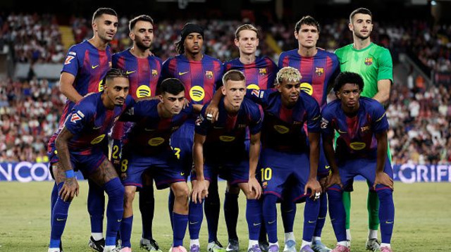 שחקני ברצלונה (צילום: Gettyimages)