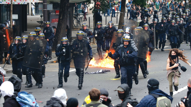 מהומות בצרפת  (צילום: רויטרס)