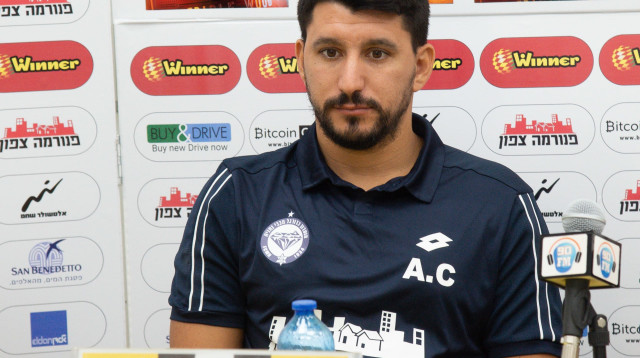 "מקווה שמכבי נתניה תוכל להוציא כל עונה כמה שחקנים לאירופה". אלמוג כהן (צילום: ברני ארדוב)