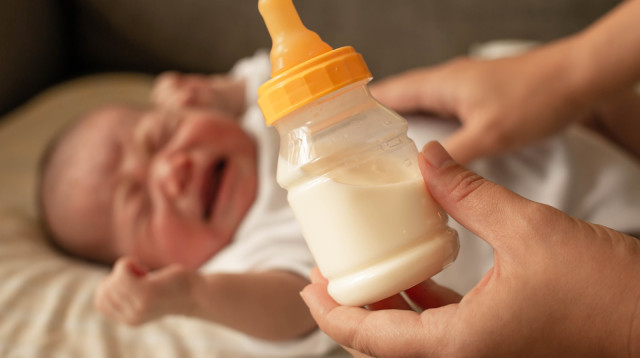 פורמולות לתינוקות. להימנע לפחות בימים הראשונים (צילום: שאטרסטוק)
