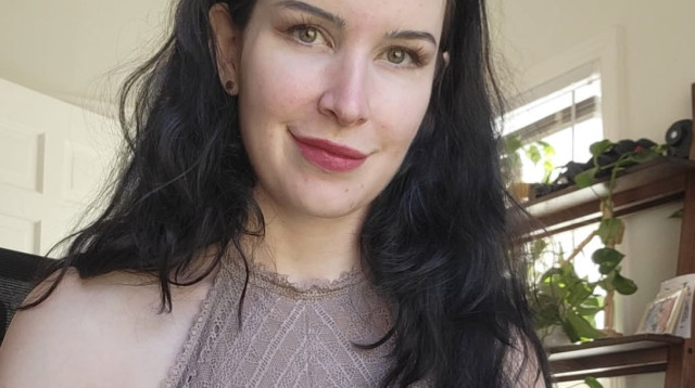 סאלה, מוכנה לשלם 100 אלף דולר למי שימצא לה בעל (צילום: צילום מסך מתוך האינסטגרם)