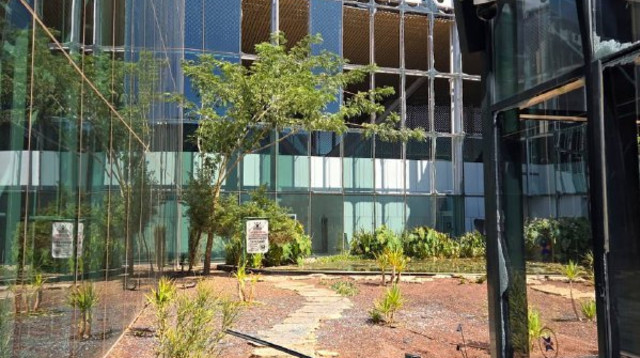 תיעוד הנזק בשדה תעופה רמון בעקבות פגיעת כטבם (צילום: רשתות חברתיות, שימוש לפי סעיף 27 א')