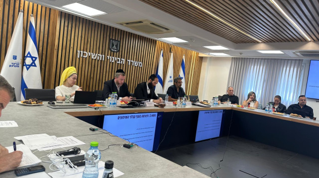 משרד הבינוי והשיכון כינס לראשונה את מועצת הקבלנים בהרכב החדש (צילום: דוברות משרד השיכון והבינוי)