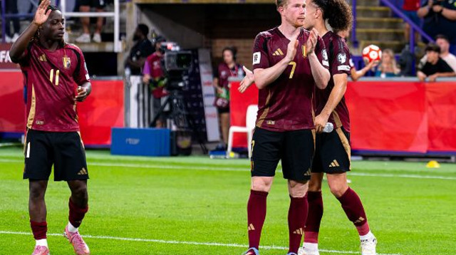 בלגיה ודה בראונה חגגו שישייה (צילום: BSR Agency)