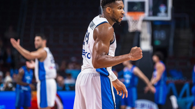 שחקן נבחרת יוון יאניס אנטטוקומפו (צילום: GettyImages, Matteo Marchi/FIBA)