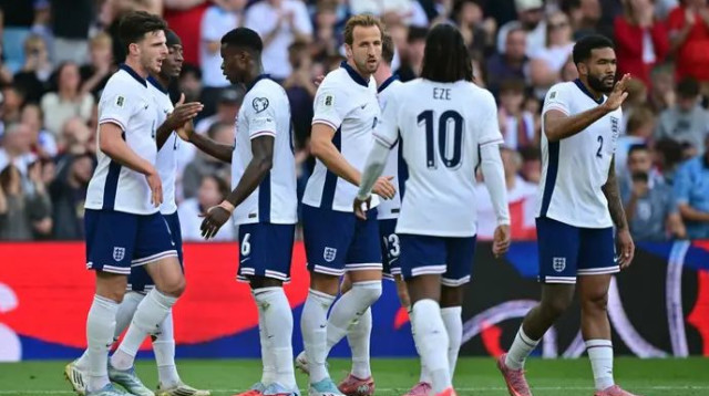 פשוט יחסית. אנגליה חוגגת (צילום: GettyImages)