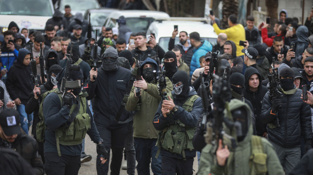 חמושים ברמאללה (צילום: פלאש 90)