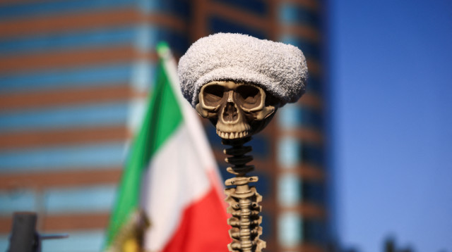 מחאה באיראן נגד המשטר (צילום: רויטרס)