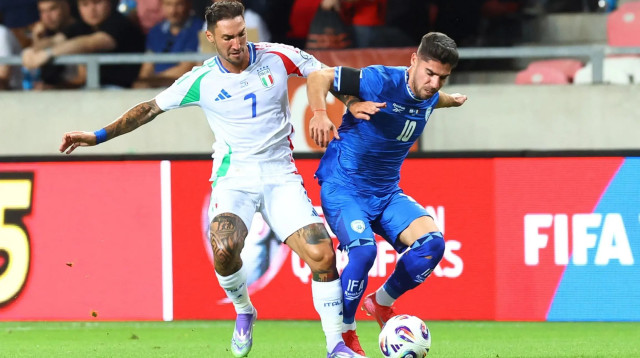 מנור סולומון מול מתאו פוליטנו, ישראל נגד איטליה (צילום: רויטרס)