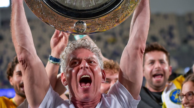 מיטש גולדהאר חוגג אליפות שביעית במכבי תל אביב (צילום: אריאל שלום)