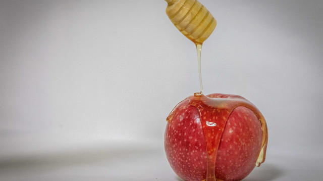 תפוח, דבש (צילום: חיים גולדברג, פלאש 90)