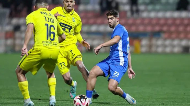 חוזר לקראת המפגש החשוב מול ריינה. אורי עזו (צילום: לירון מולדובן)