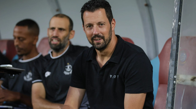 עומר פרץ מאמן הפועל פתח תקוה (צילום: לירון מולדובן)