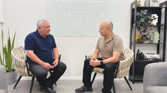 נפתלי בנט, גדי איזנקוט (צילום: ללא קרדיט)