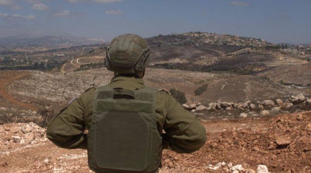 אל"ם אביחי אדרעי בעיירה אל-חיאם בדרום לבנון  (צילום: דובר צהל)