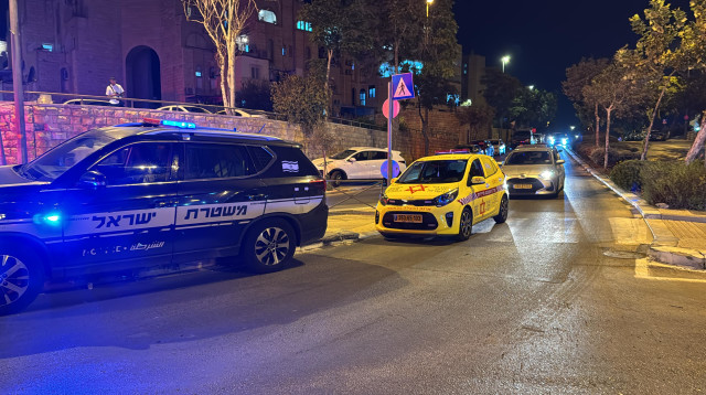 ניידת מד"א, ניידת משטרה, ירושלים (צילום: תיעוד מבצעי מד"א)