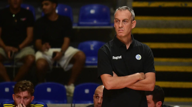 עודד קטש, מאמן מכבי תל אביב (צילום: אתר רשמי, Partizan Mozzart Bet)