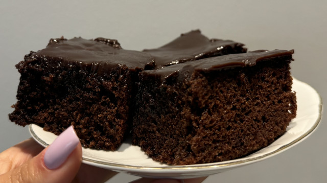 עוגת שוקולד במתכון קל (צילום: ליאל עזור)