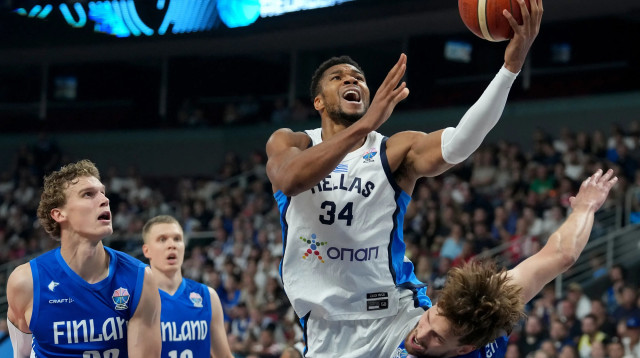 יאניס אנטטוקומפו, נבחרת יוון (צילום: GettyImages)