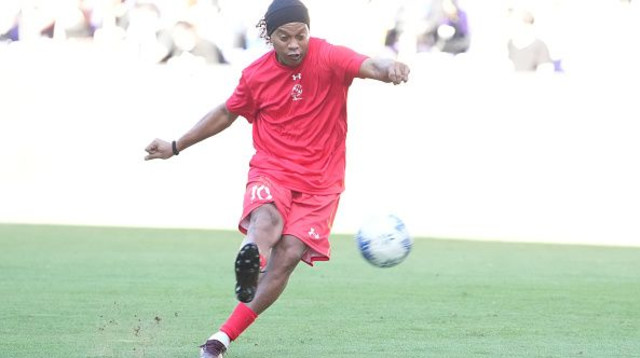 רונאלדיניו (צילום: Masashi Hara)