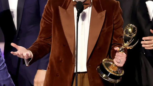 סת' רוגן זוכה בפרס האמי לשחקן הטוב ביותר בקומדיה על "הסטודיו" (צילום: gettyimages)