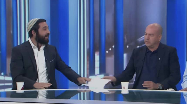 ח"כ צבי סוכות ואייל ברקוביץ' (צילום: חדשות 13)