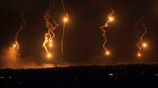 תקיפות בעיר עזה (צילום: רשתות ערביות)