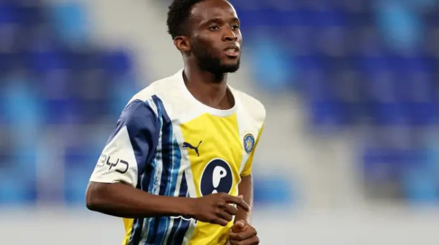 יצפה מהצד. סיסוקו (צילום: רויטרס)