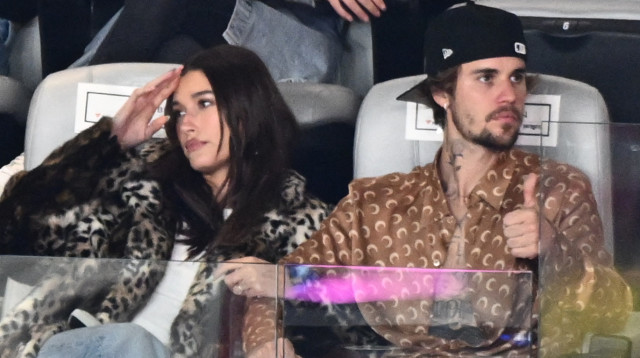 ג'סטין והיילי ביבר (צילום: Photo by PATRICK T. FALLON/AFP via Getty Images)